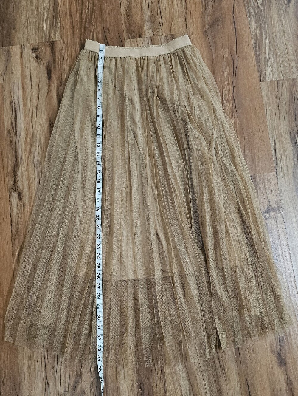 Shein Size XS Women’s Tulle Midi Skirt in Tan